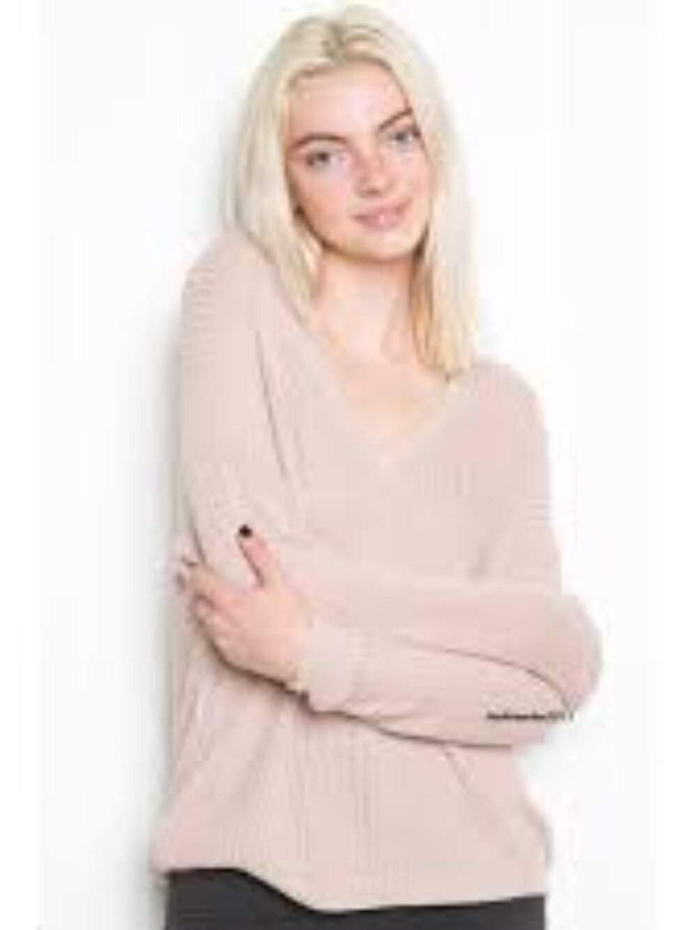 Brandy Melville V-Neck‎ Sweater in Soft Tan